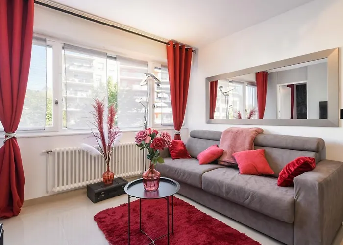 Au Nom De La Rose - Casa Vostra - Caution 800 Eur & Id Requises - Annemasse